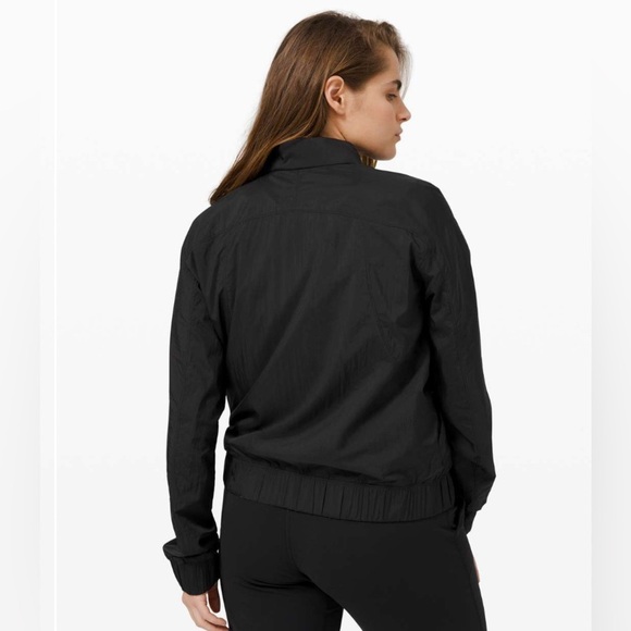 Lululemon Bombs Away Jacket Black Medium Olive Dark Olive Size 8 Reversible - Picture 4 of 16